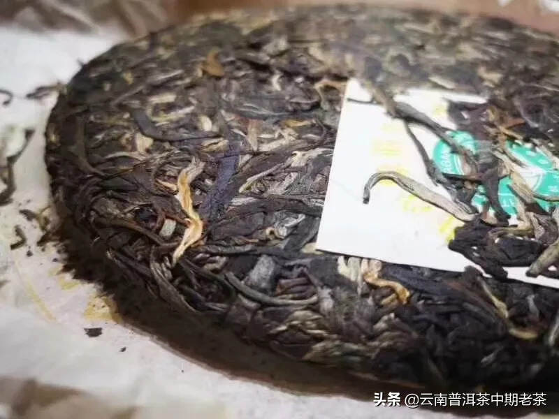 03年班章橡筋普洱生茶


纪念饼   十七年陈化