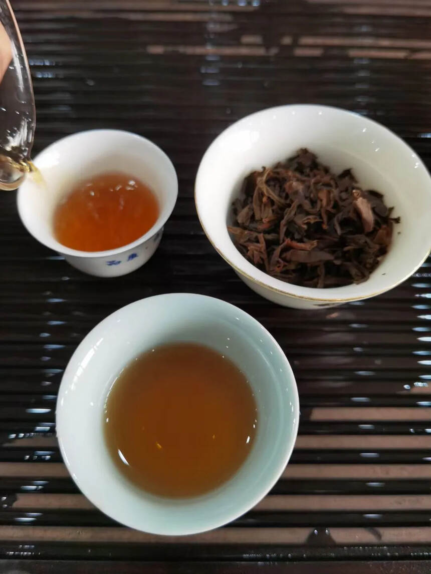 2008年 勐海乔木饼茶 珍藏品生普洱茶，云南省西双