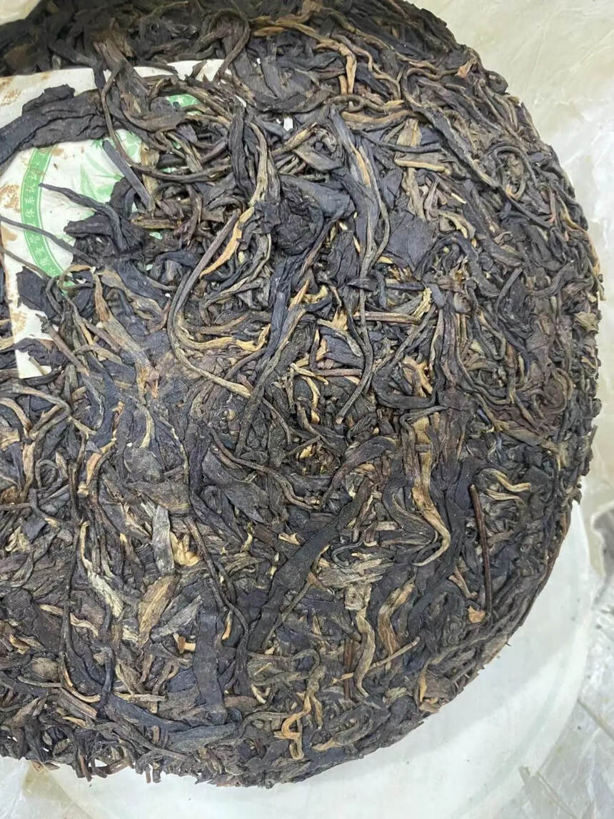 08年州古茶山茶厂、春茶制作、淡香烟味、茶叶油润韧性