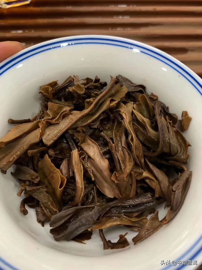 2003年凤临茶厂班章沱茶