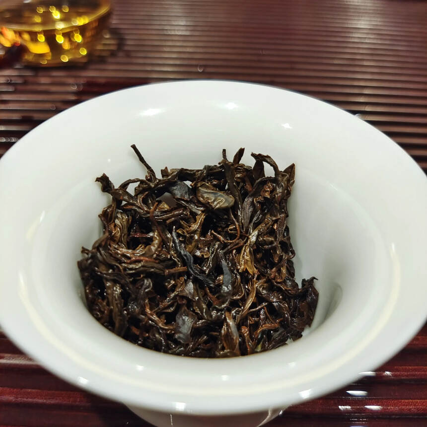 野生古树红茶 
入口能喝到野茶独有的花果香，滋味香甜
