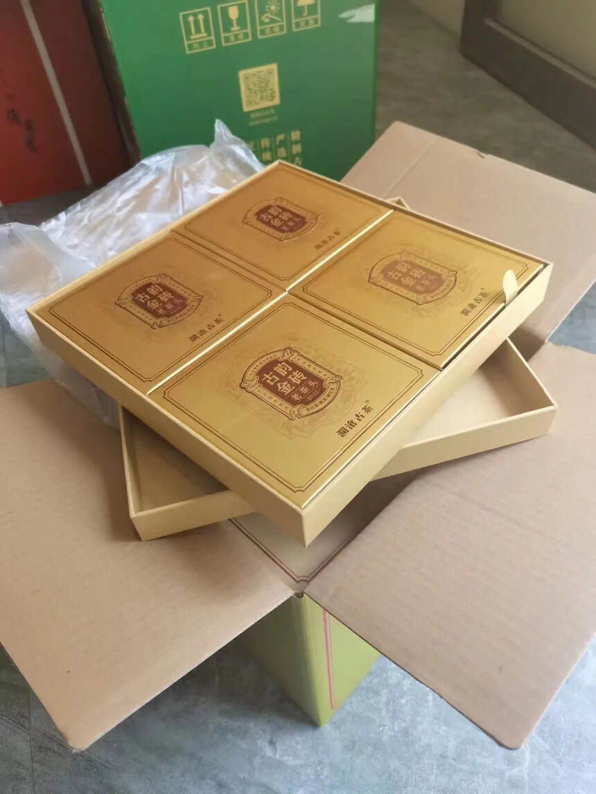 澜沧古茶2022年 古韵金砖
整件 散盒 有售 
最