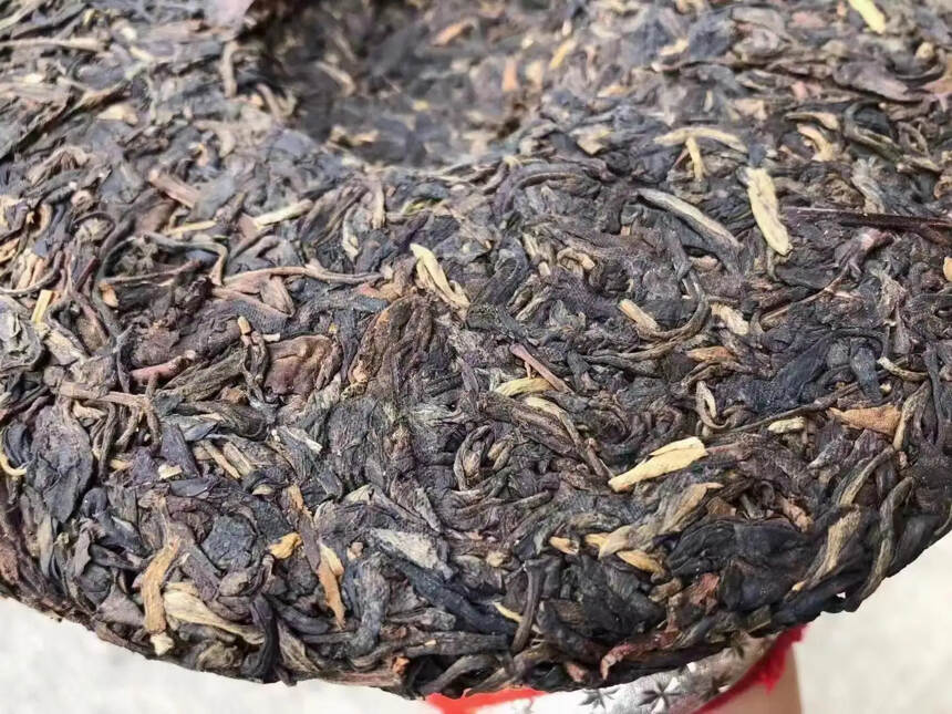 2005年中古茶堂易武老树古树圆茶七子饼，历经岁月自