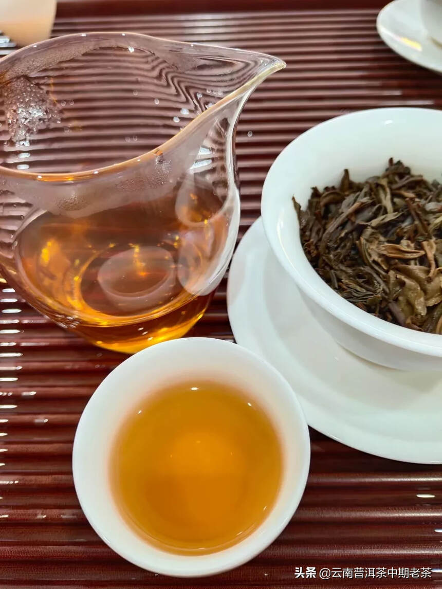 02年红印生茶#福鼎白茶# #煮茶# #茶饼# ——