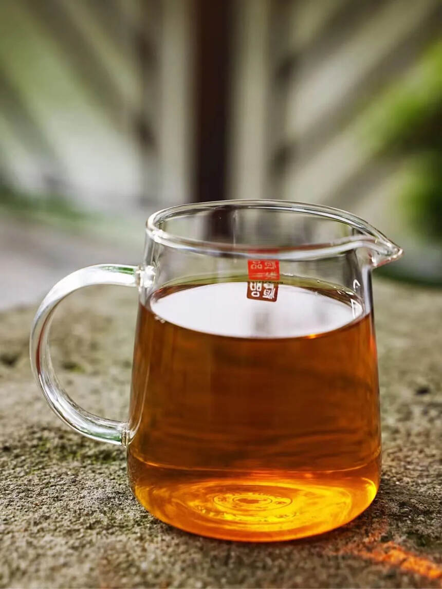 2008年天茗茶厂老班章古树茶，选料为纯正的春茶压制