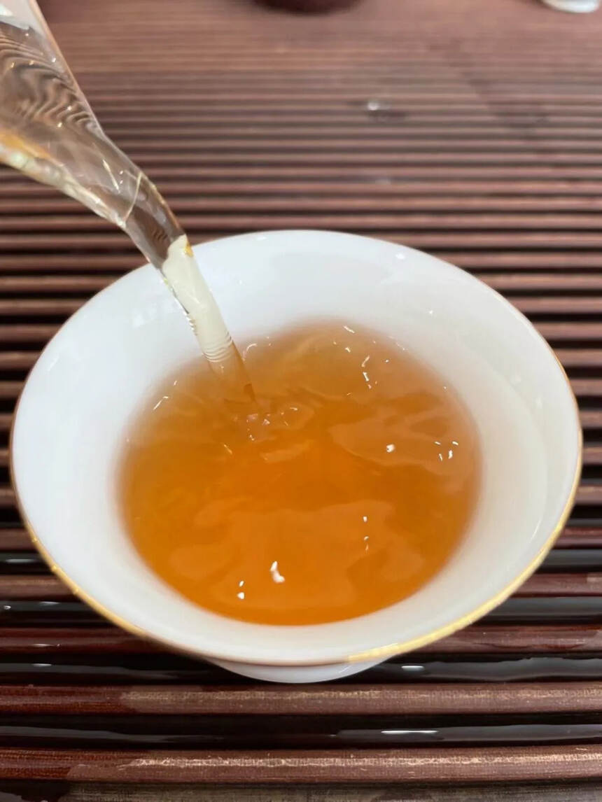 2007年乔木老树茶，黎明茶厂生产，经过十五年时间转