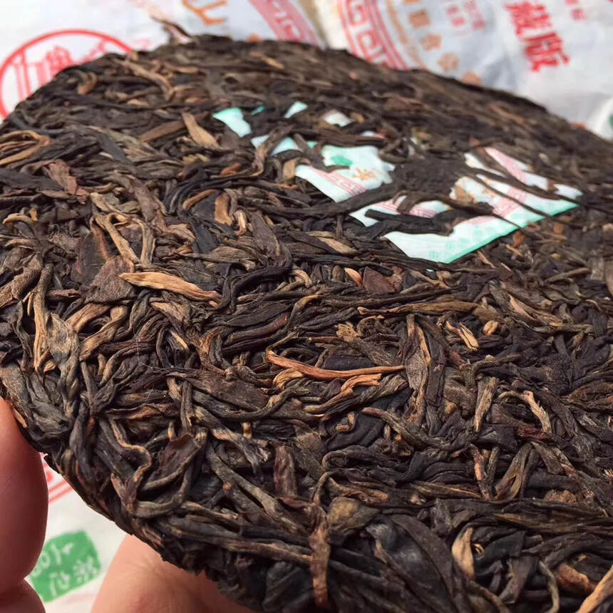 2010年，黎明茶厂，易武正山生普洱茶饼，特制珍藏版