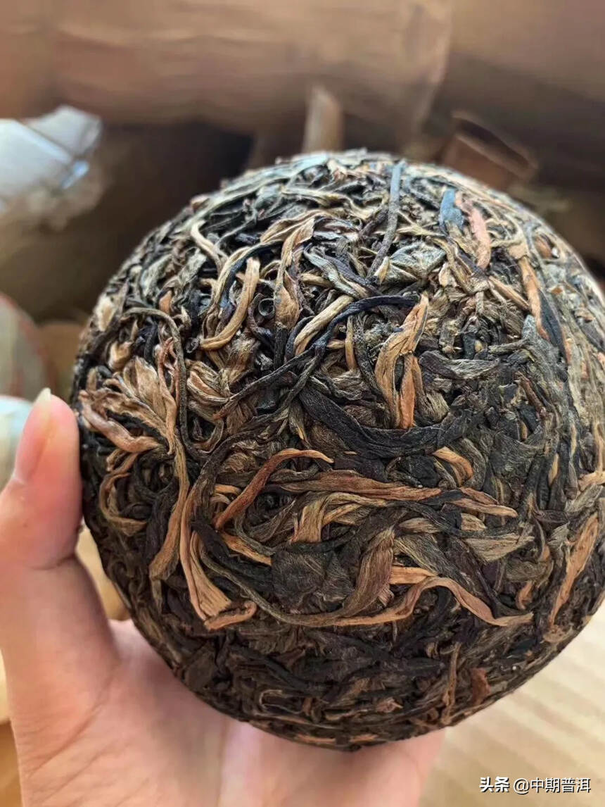 2003年凤临茶厂班章沱茶