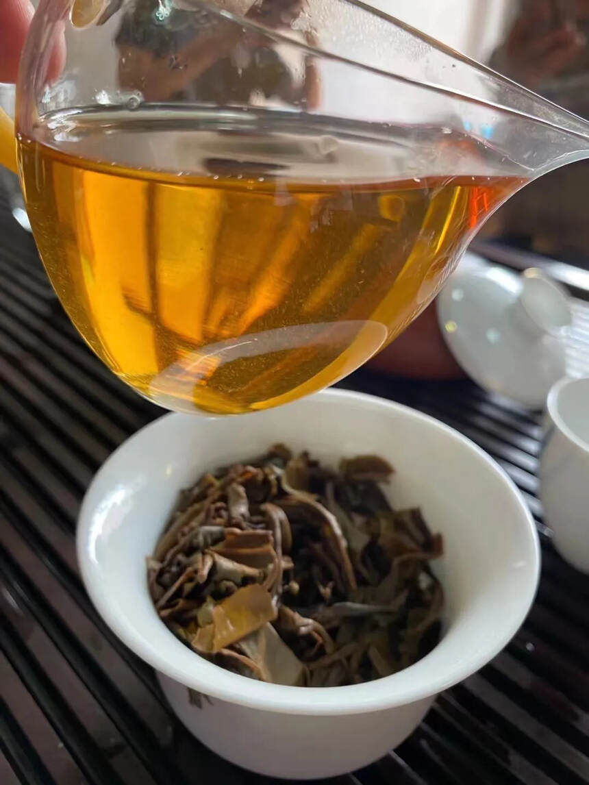 2011年 象山茶厂 傣叶牌 帮盆老寨-布朗山乔木饼