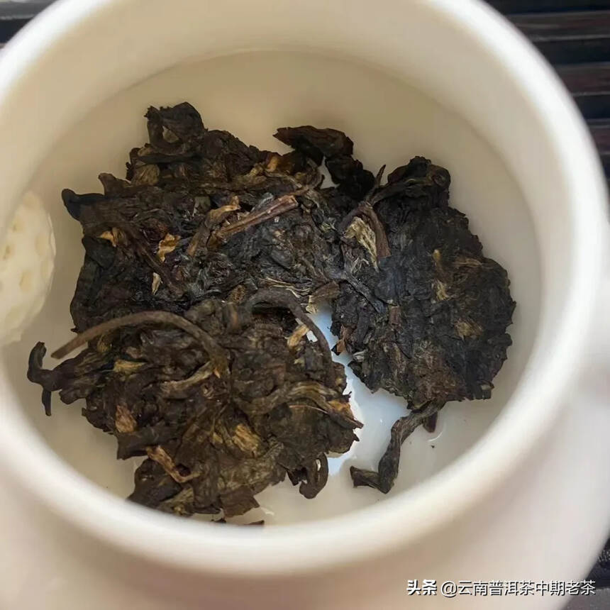 06年勐海茶柱，布朗山大树原料，茶气足，滋味醇厚，汤