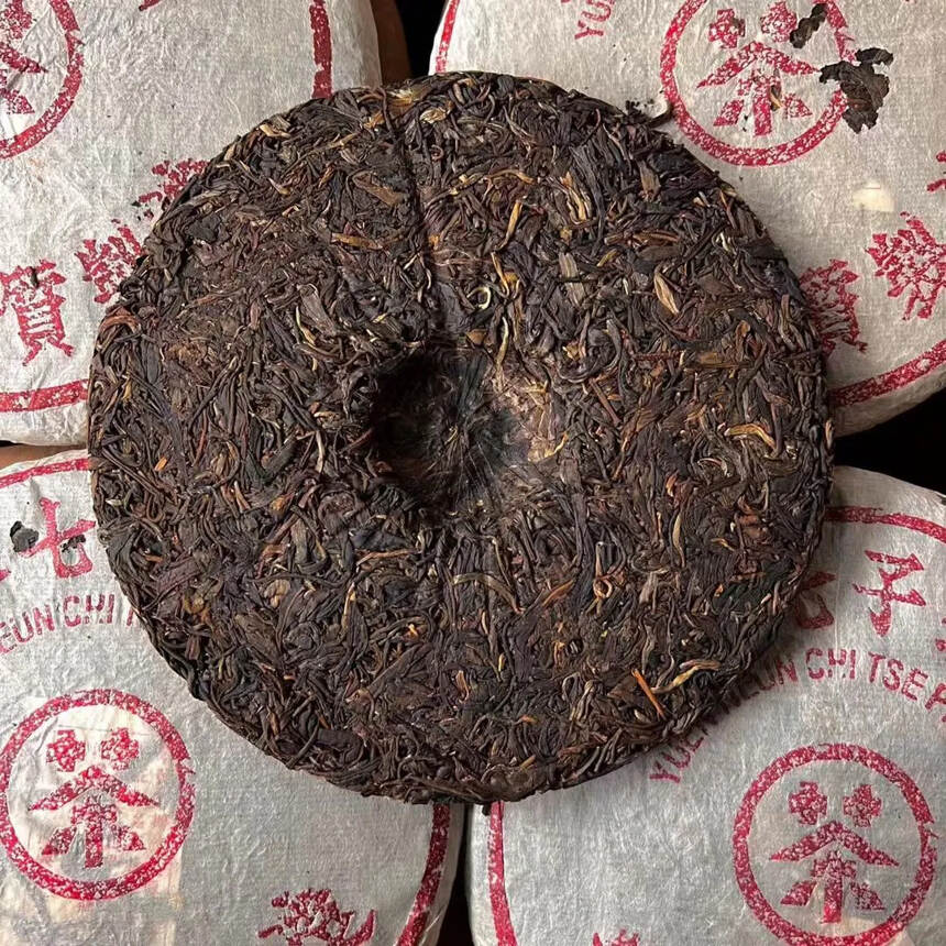 《同興號》远年七子饼此款精选优质易武正春乔木茶为原料