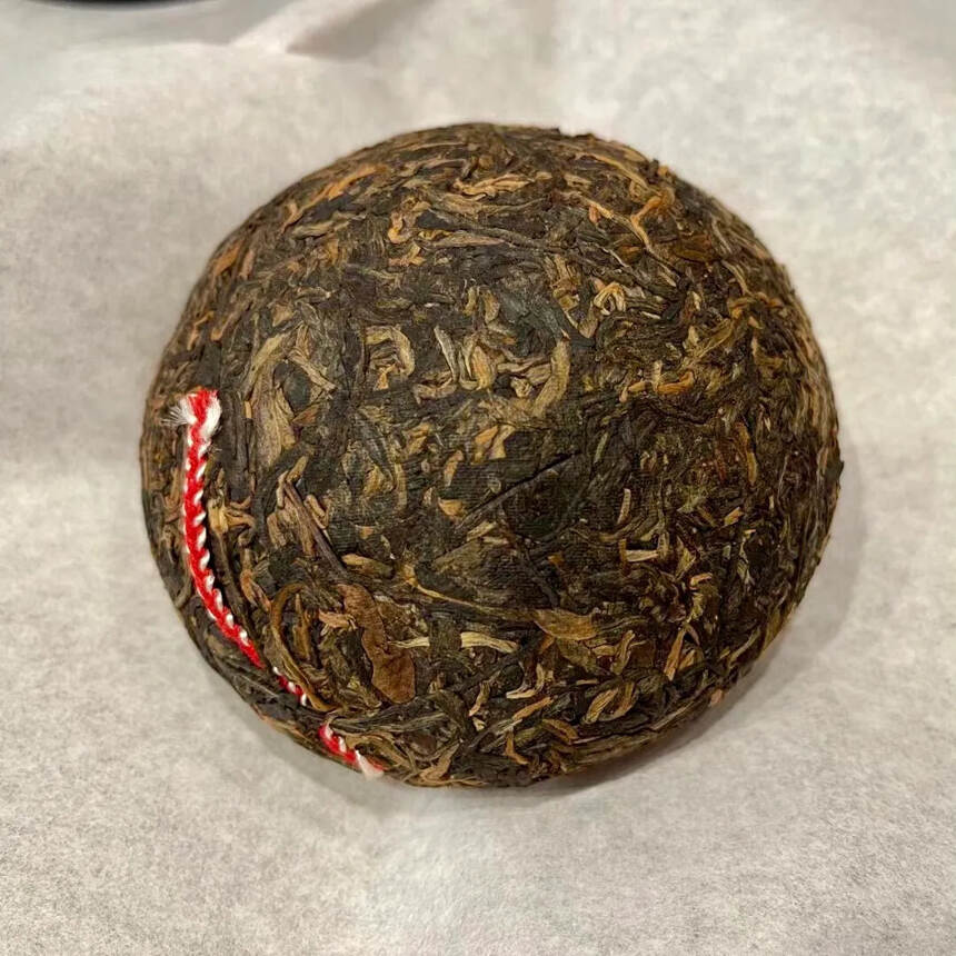 2001年云南临沧甲级沱茶 银毫生普洱茶，临沧茶厂，