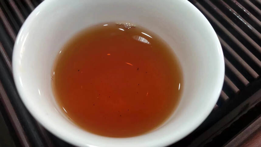 2005年 易武正山乔木野生茶，特级品熟普洱茶，云南