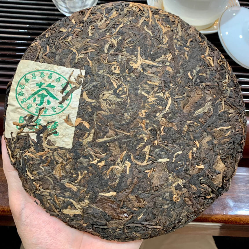 2005年 景谷七子饼茶，绿昌泰号生普洱茶饼，云南昌