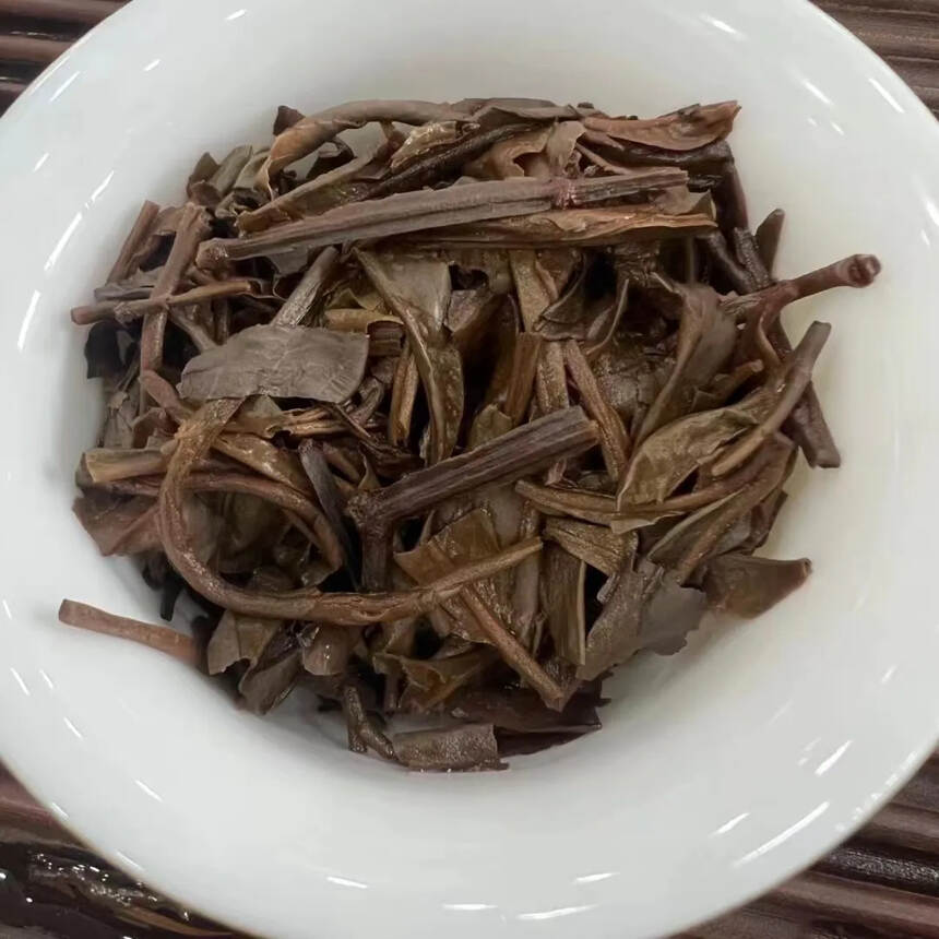 #茶生活# 普庆号古树螃蟹脚生茶饼，老生茶#普洱茶#