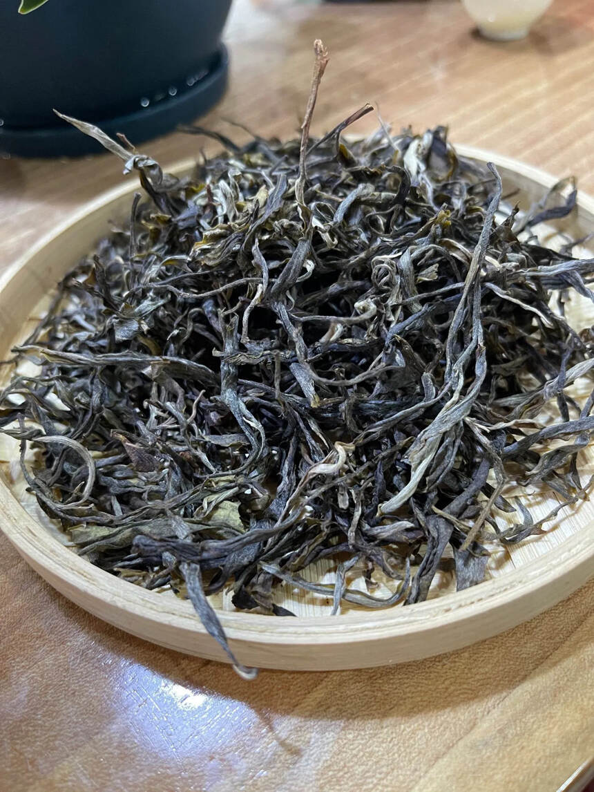 帕沙犀牛塘秋茶，树龄大，口感香甜蜜香。古树茶，汤汁细