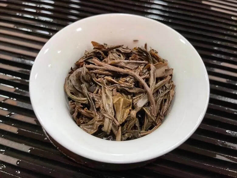 05年海鑫堂易武古茶(400g)野生茶，选用易武古茶