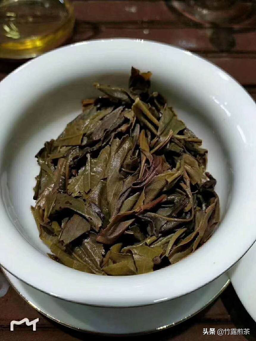 小户赛古树春茶料压制，
       茶评：汤色金黄