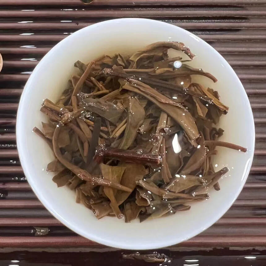 #普洱茶# 90年代格纹纸千年古树茶寄生饼#茶生活#