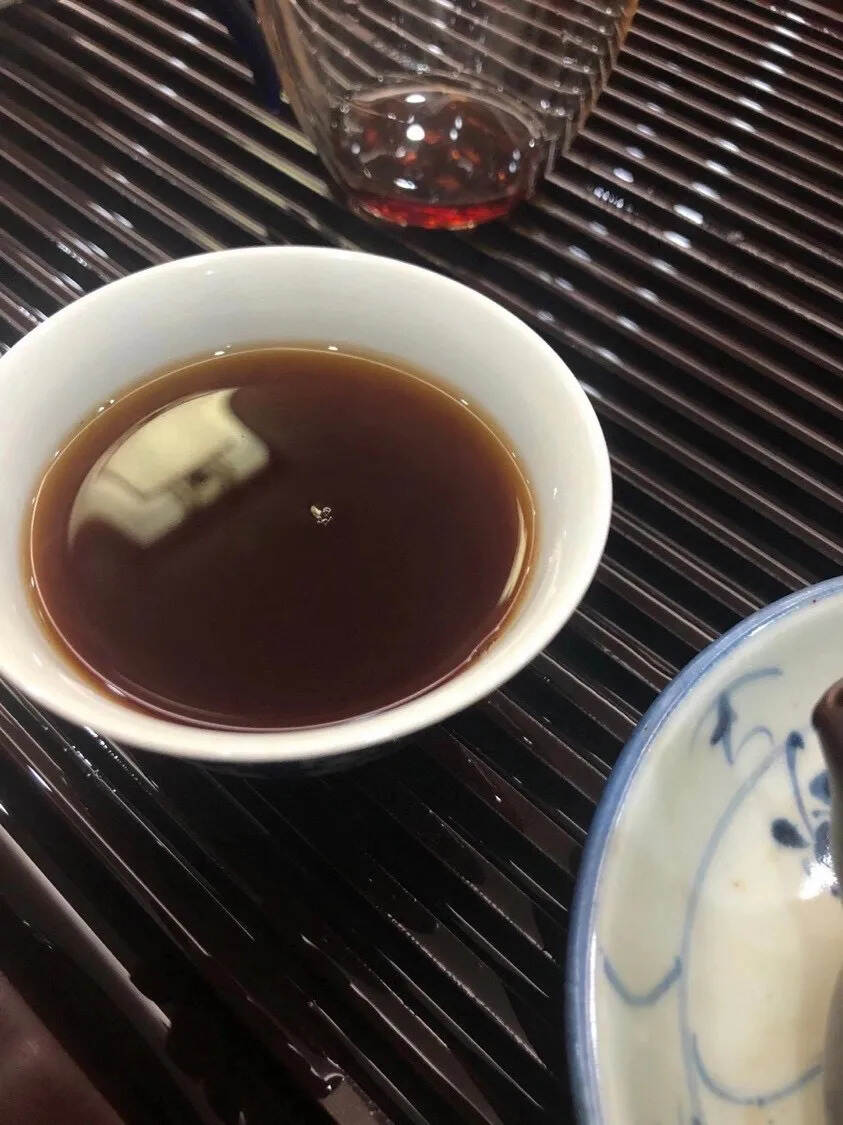 05年福今勐海普洱贡茶200克熟茶。
作为福今史上为