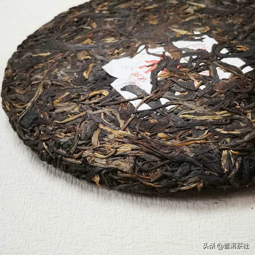 福海茶厂出的高端生茶，2005年福海茶厂 布朗山野生