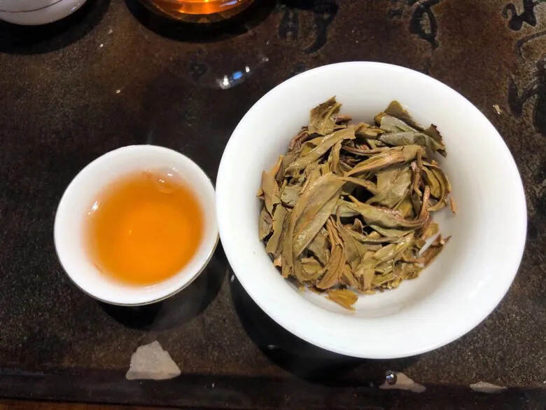 2015年滑竹梁子覇檬大树茶，自己收料做的一款好茶，