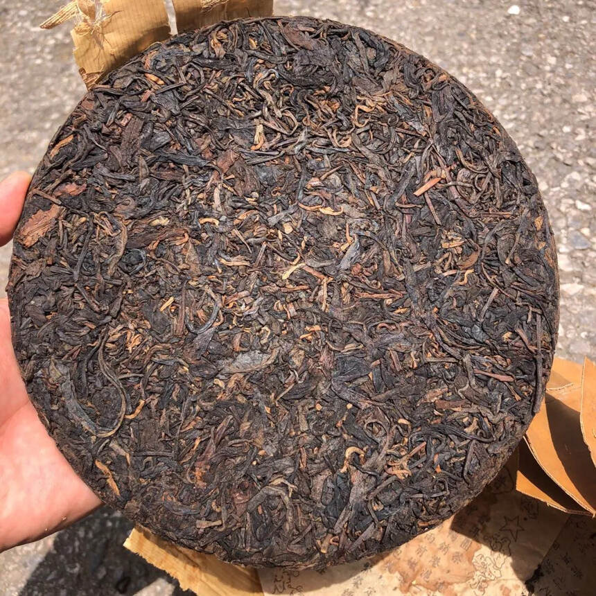 70年代江城茶庄老生茶，易武古树纯料#普洱茶# #发