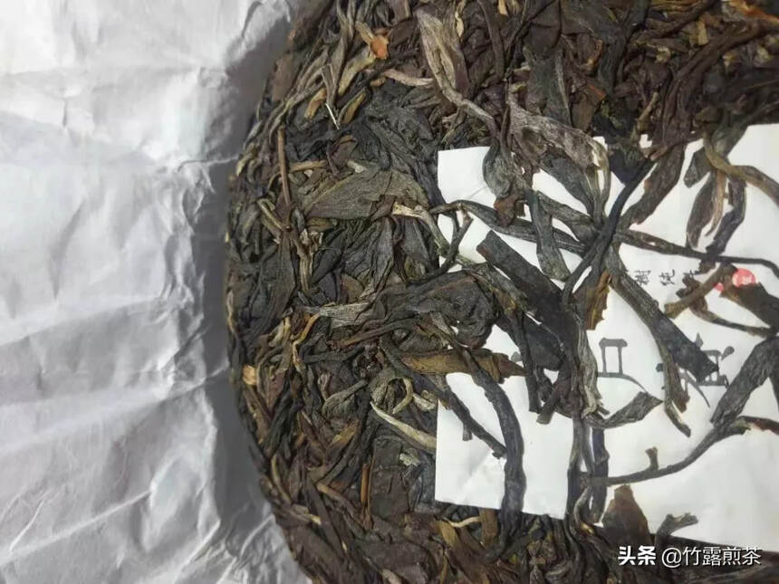 小户赛古树春茶料压制，
       茶评：汤色金黄