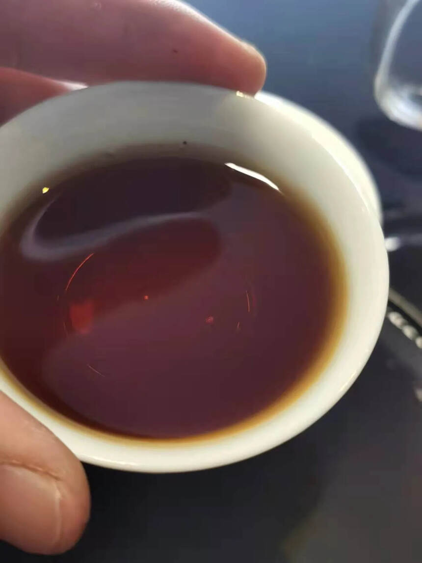 2018年老班章乔木发酵而筛选的茶头，超级香甜浓厚，