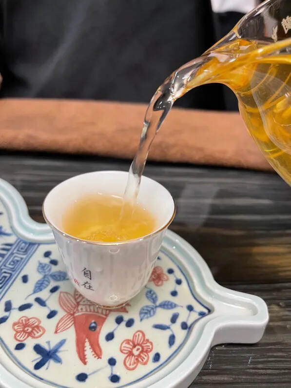 龙珠生茶系列—2021年那卡头春大树龙珠，一粒7克。