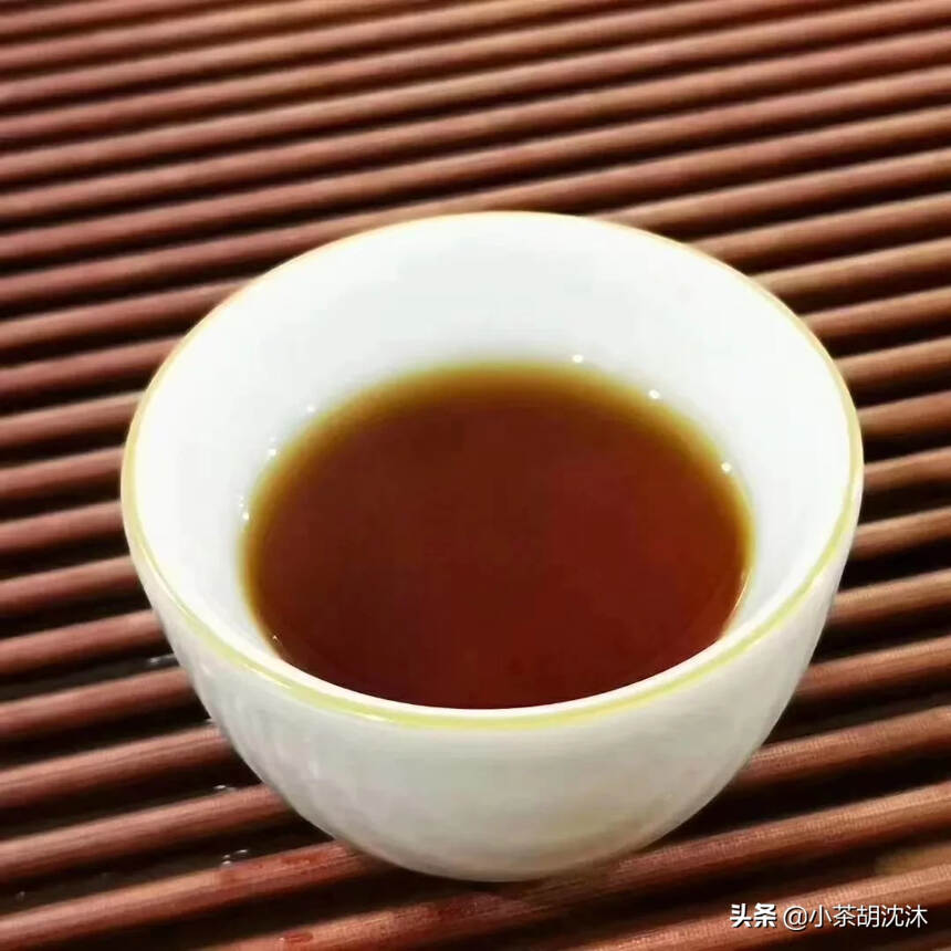 1998年大益标小沱茶，勐海茶厂出品，60%发酵度，