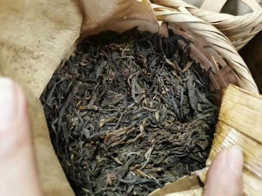 2006年老生茶易武古树茶柱2000克#茶生活# #