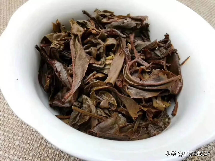 2004年班章野生茶王（中茶）
是早期马来西亚茶商在