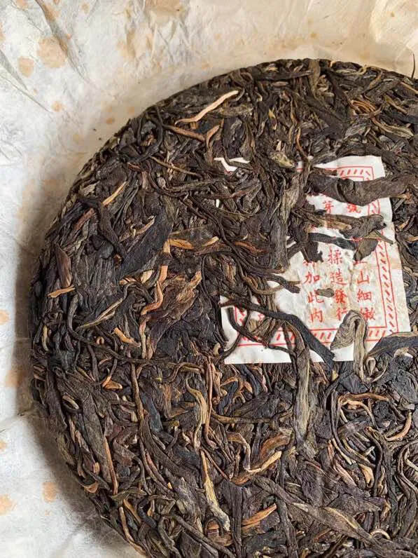 05年【鼎興圓茶】400克规格 纯昆明仓茶饼已出茶油