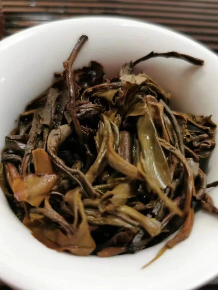 2006年老生茶易武古树茶柱2000克#茶生活# #