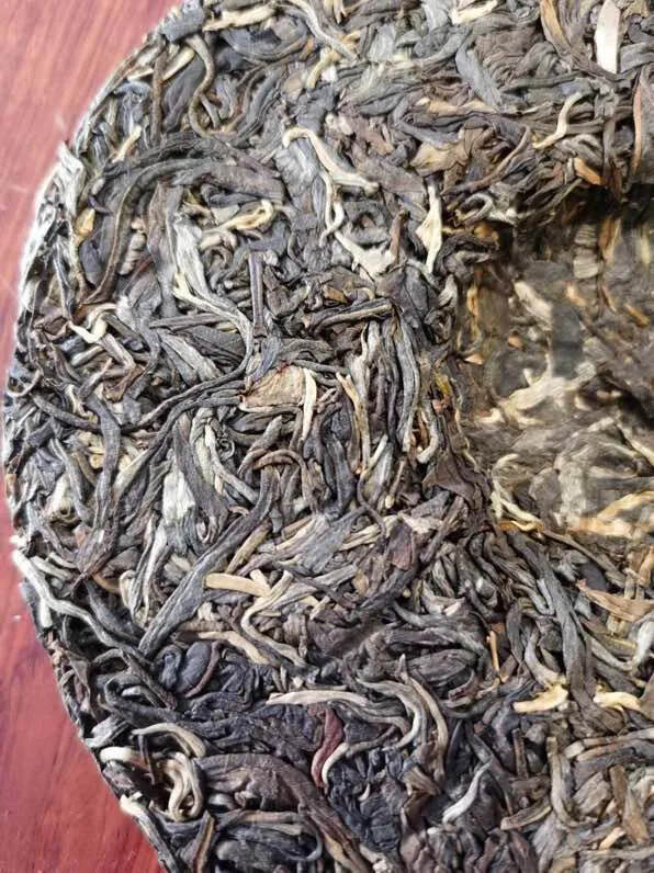 2021年普洱生茶，易武麻黑石门坎原料压制。
