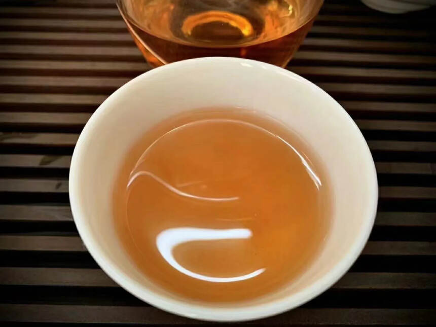 #普洱茶# 2005年南嶠茶厂出品 班章孔雀青饼#茶