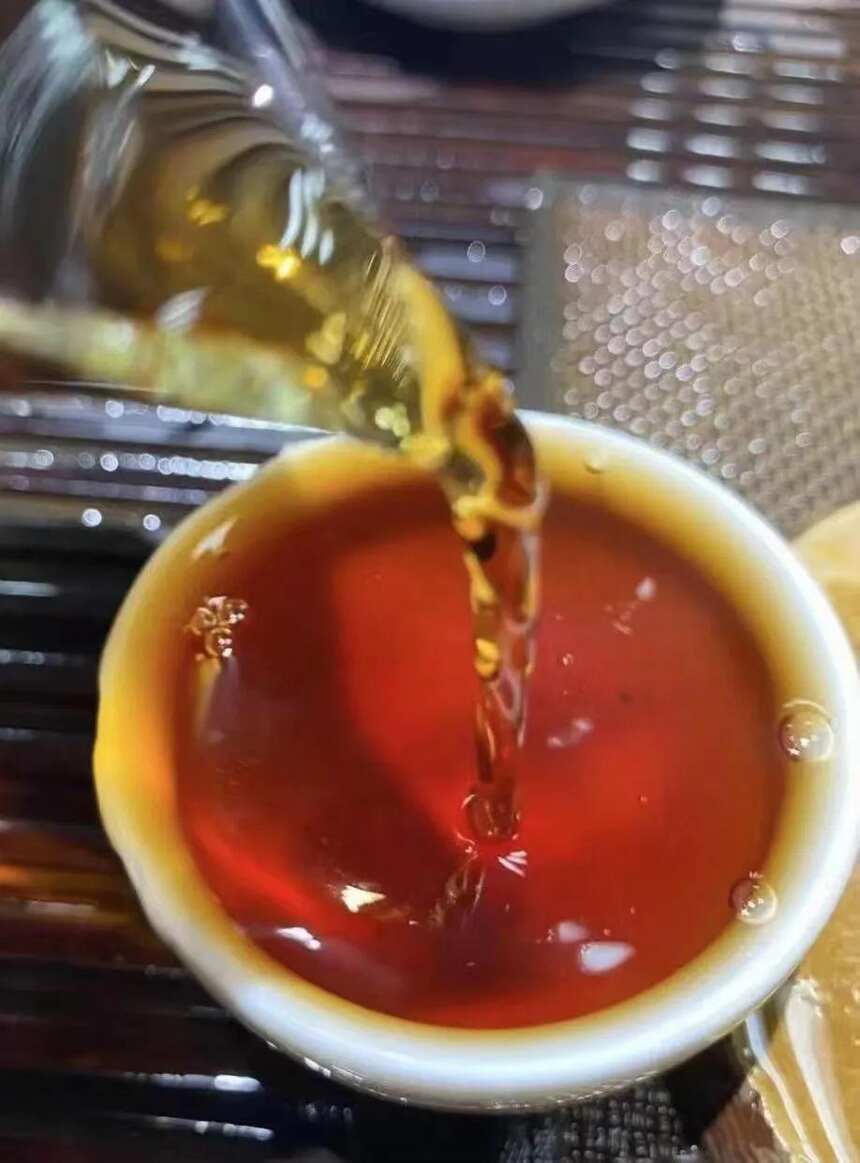 #茶生活# 一杯绿大树普洱茶#普洱茶#