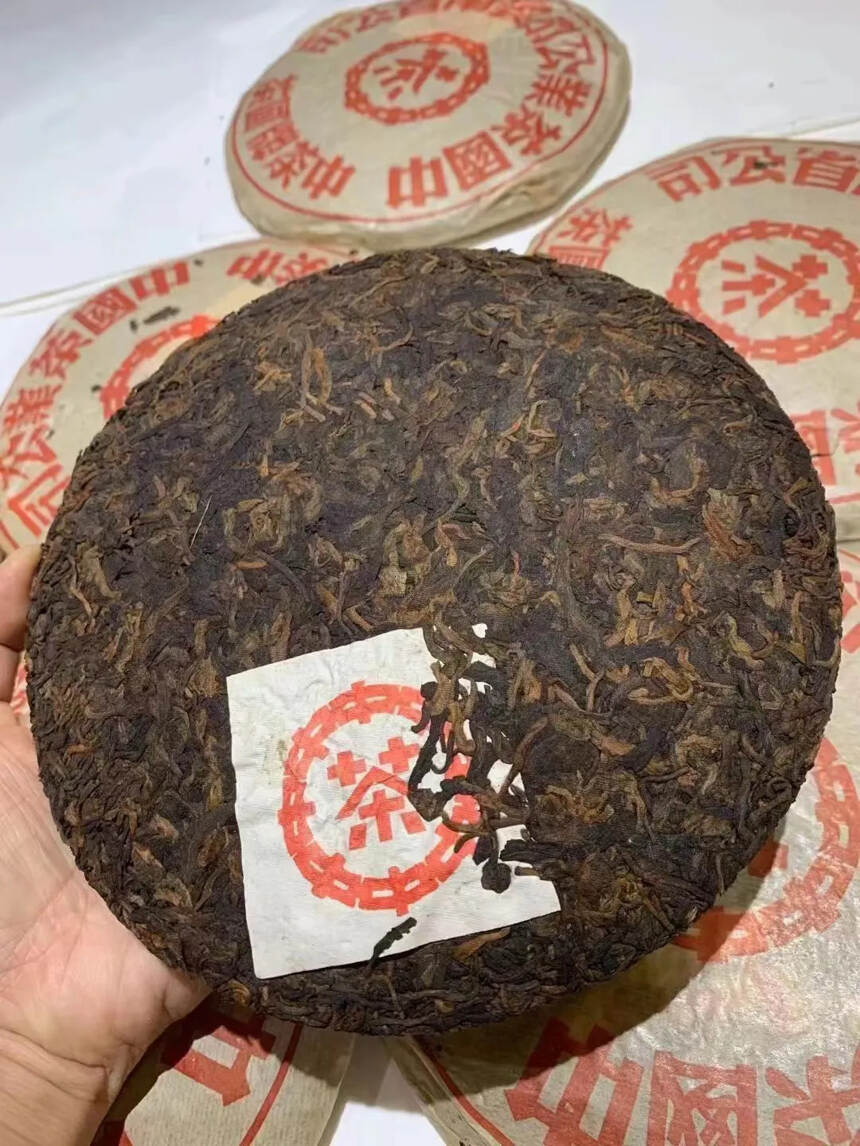 #普洱茶# 98年380克大饼型油光纸红印熟茶#茶生