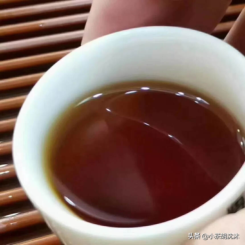 来一杯90年代减肥老熟砖茶，500克/砖，早期由台商