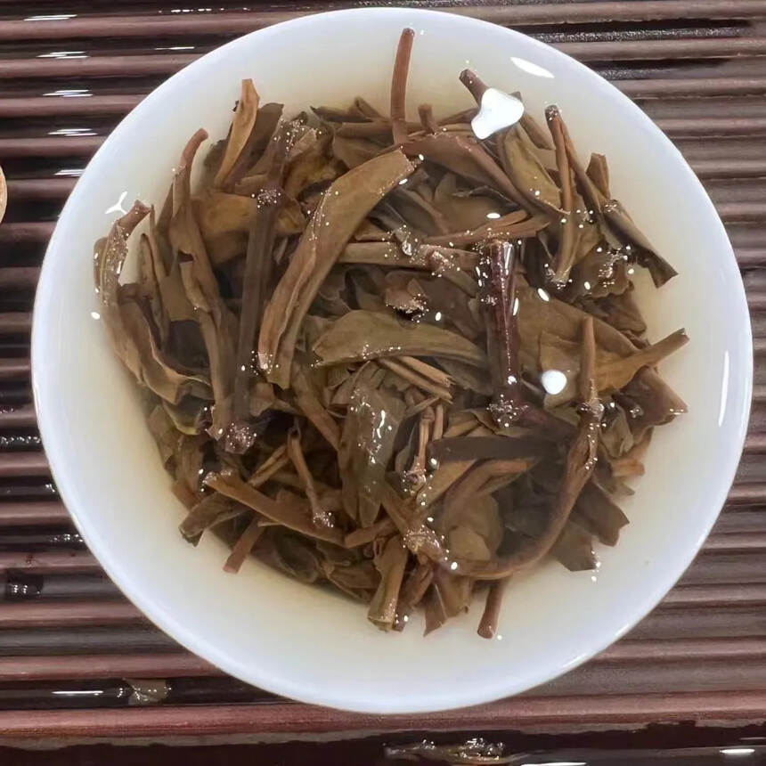 #普洱茶# 90年代格纹纸千年古树茶寄生饼#茶生活#