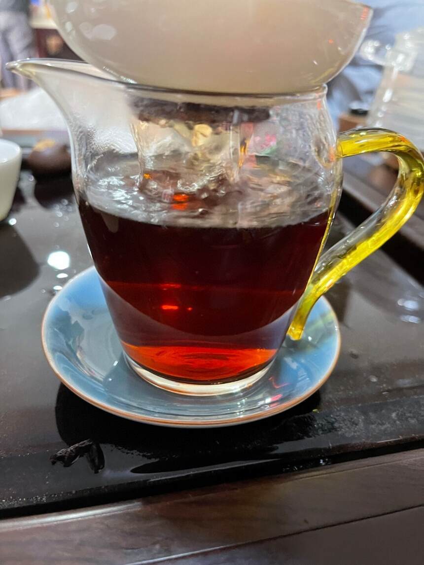 70年代老冰岛散茶，甜中带香，纯干仓老生茶