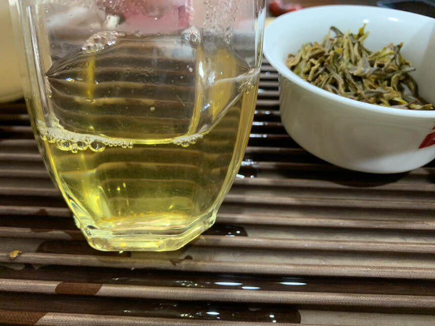 #普洱茶# #茶# 易武蟒蛇箐高杆古树茶的特点条索细