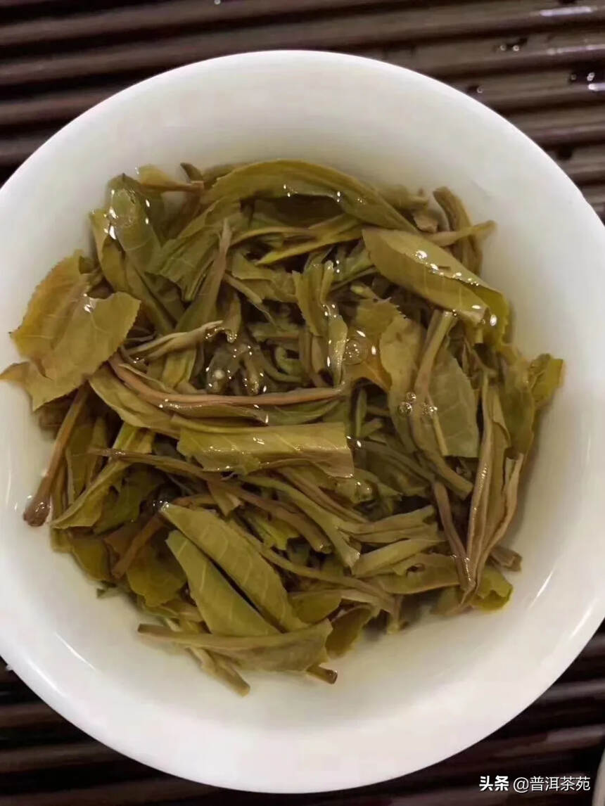 纯正班章古树生茶，2020年班章孔雀饼357g/片#