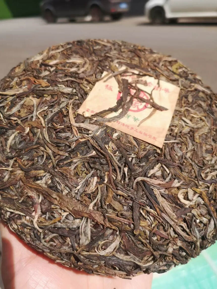 2006年倚邦生饼357克，一件42片小件竹筐装#茶