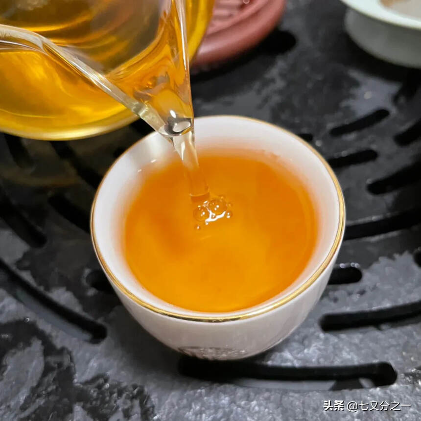 2015年邦东·曼岗古树茶