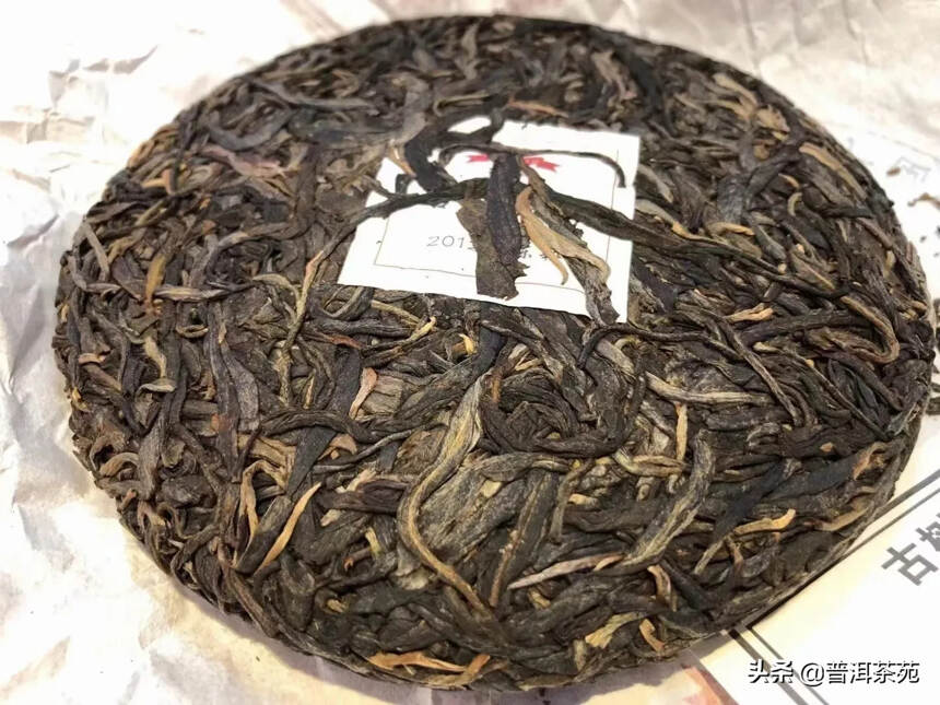 2012年冰中岛古树陈茶，200克/片，7片/提，6