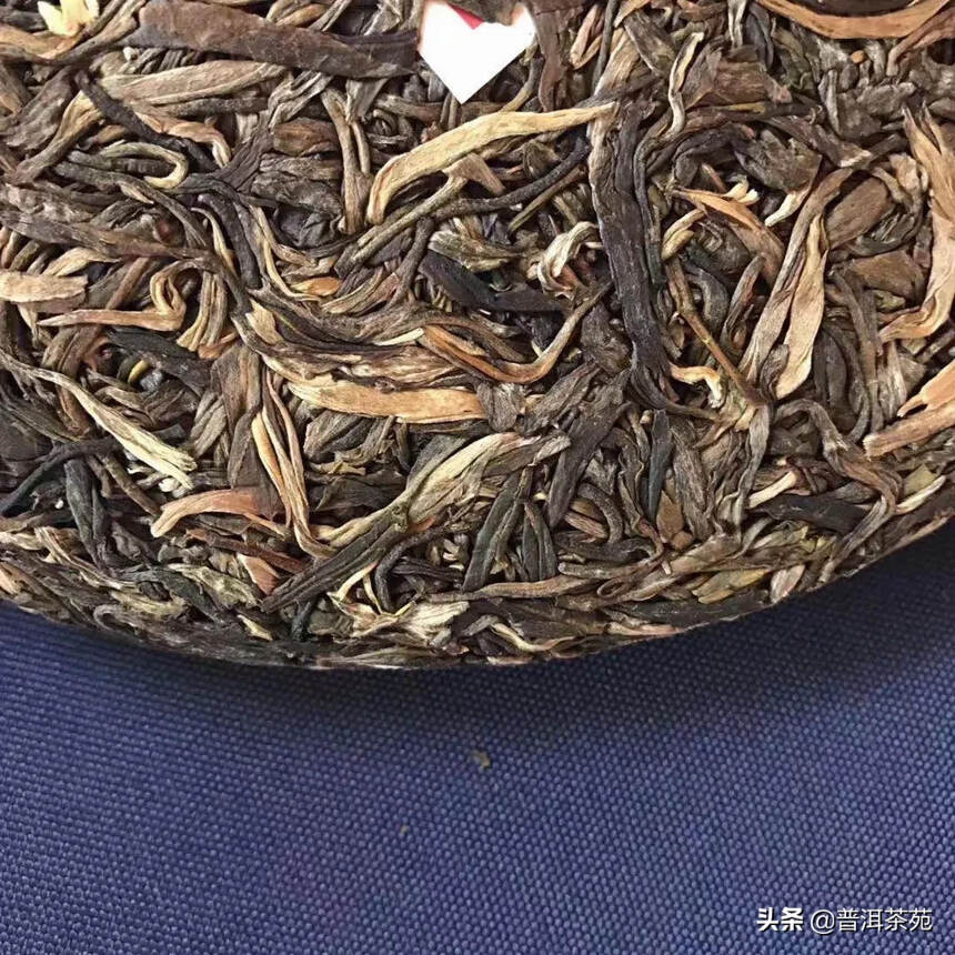 2017生肖鸡饼生茶，900克/片#中国茶韵# #普