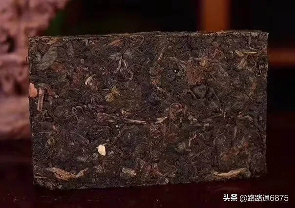 99澳门回归纪念砖，500克/片。目前这款茶市面也是