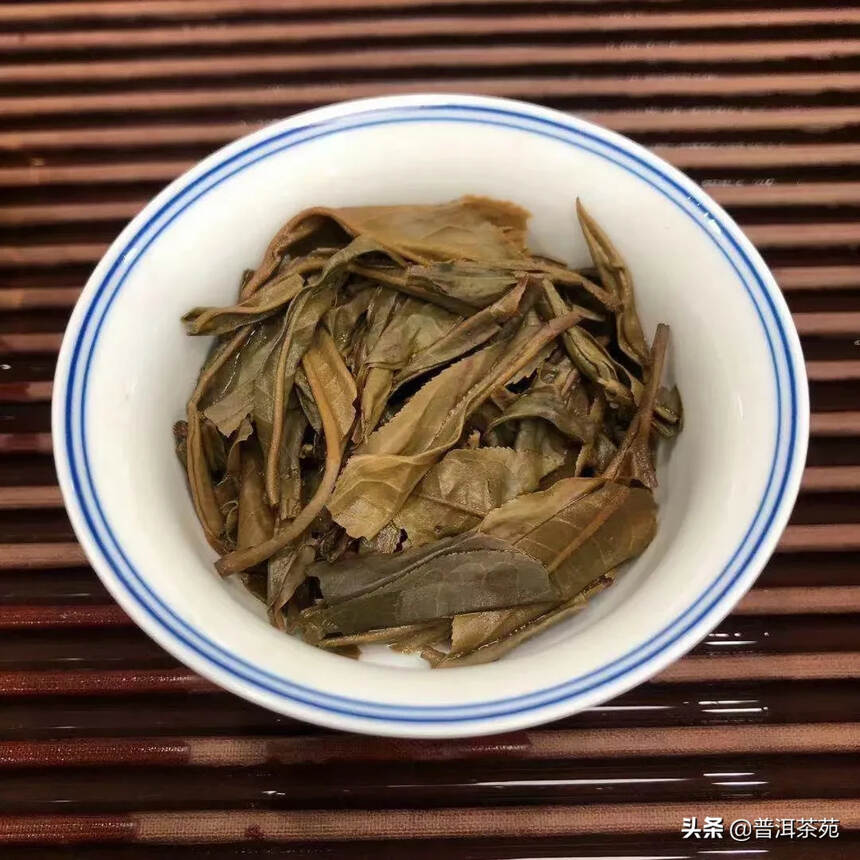 2016年大斗古树茶蜜韵足，357g/饼，7饼/提,